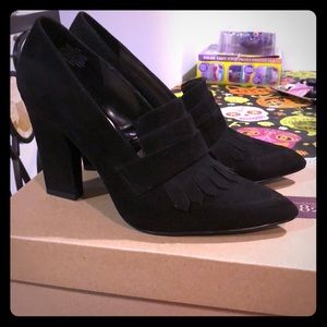 NWT Pointed toe platform heels
